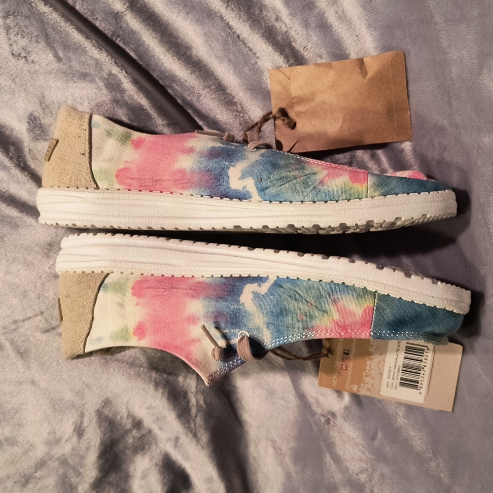 Hey Dude Women's Multicolor Tie-Dye Flats NWT - Picture 3 of 5